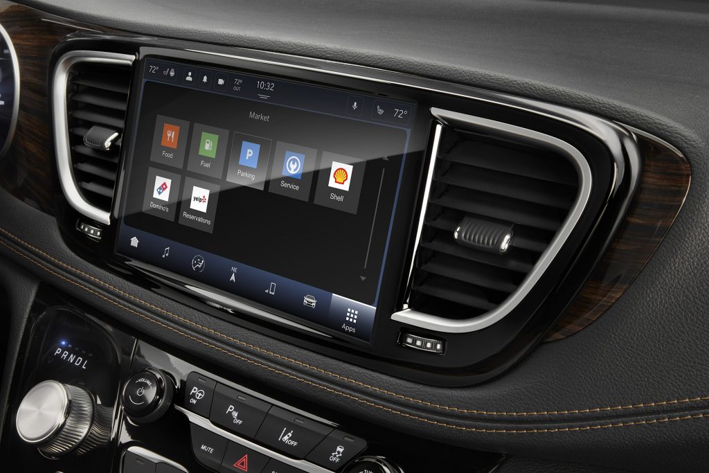 Uconnect 5 con Apple Car Play y Android Auto