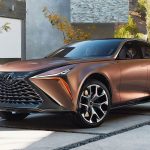 Lexus LF 1 Limitless Concept 2022 dorado